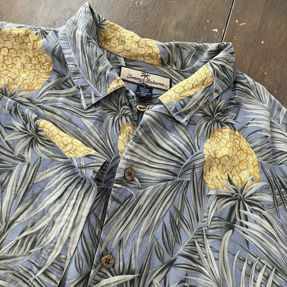 Tommy Bahama Shirt Mens Large Blue Short Sleeve Silk Hawaiian Camp‎ Pineapple